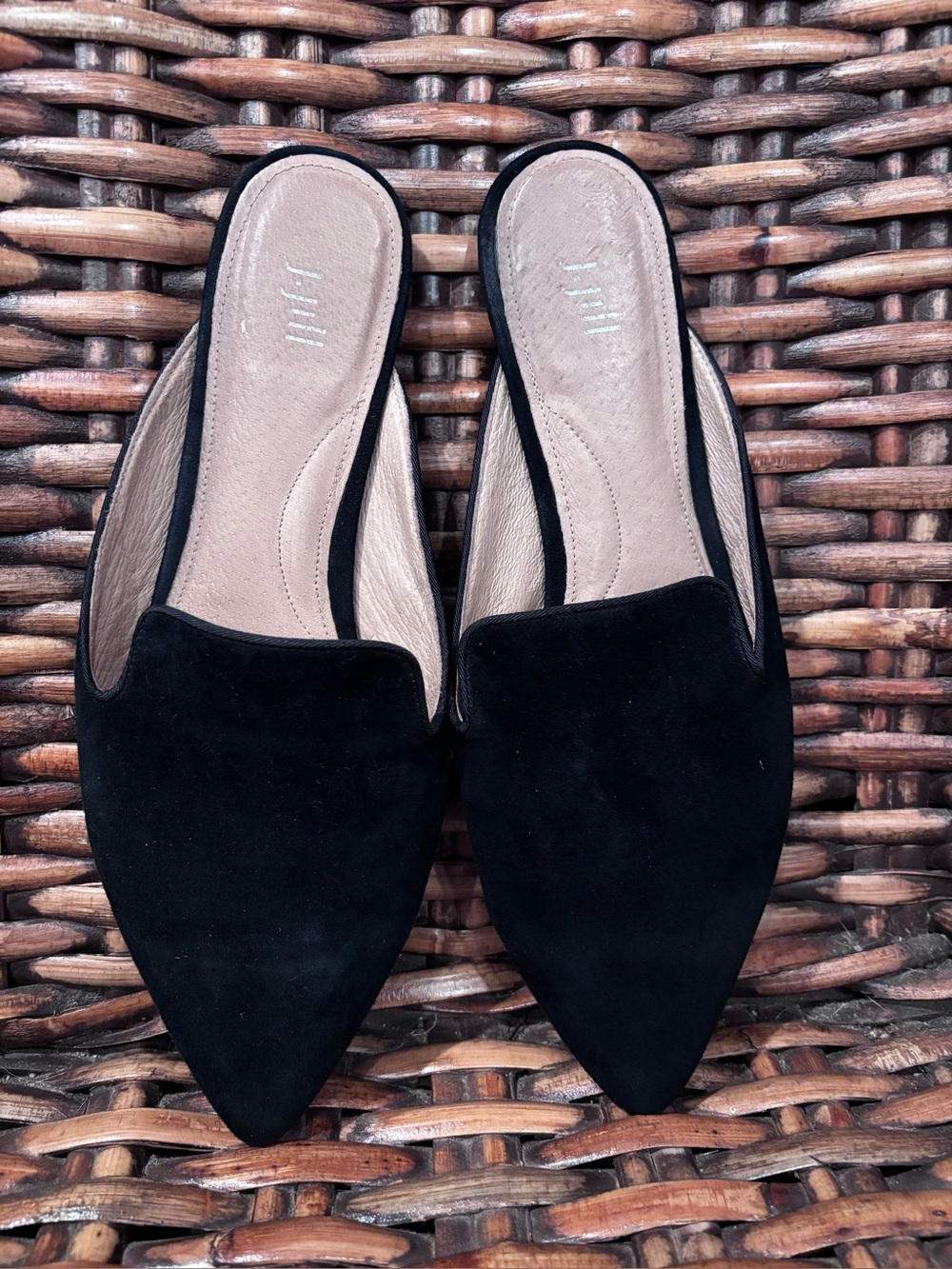 J. Jill Chantal Black Pointed-Toe Leather Mules in size 8.5